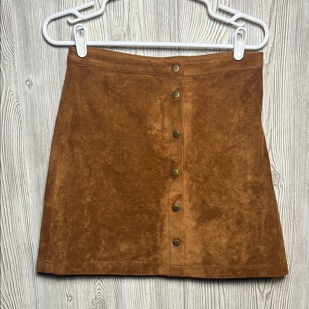 MAISON JULES Women's Size 2 Brown Short Faux Suede Skirt Buttons